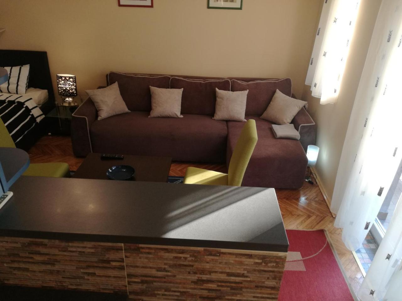 Ferienwohnung By The Park Free Parking Belgrad Exterior foto