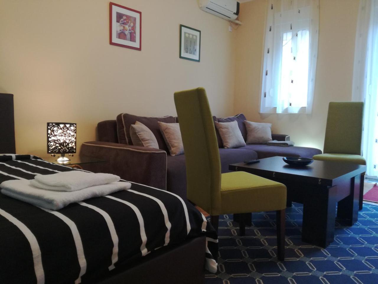 Ferienwohnung By The Park Free Parking Belgrad Exterior foto